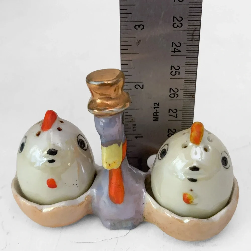 VTG Japan Lusterware Chick Egg Salt Pepper Shakers Duck Top Hat Mid Century